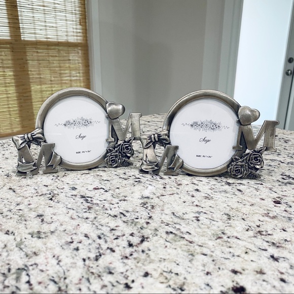 VINTAGE | Sage Metal Mom Initials Butterfly Floral Picture Frames 3pc Set - Picture 2 of 3